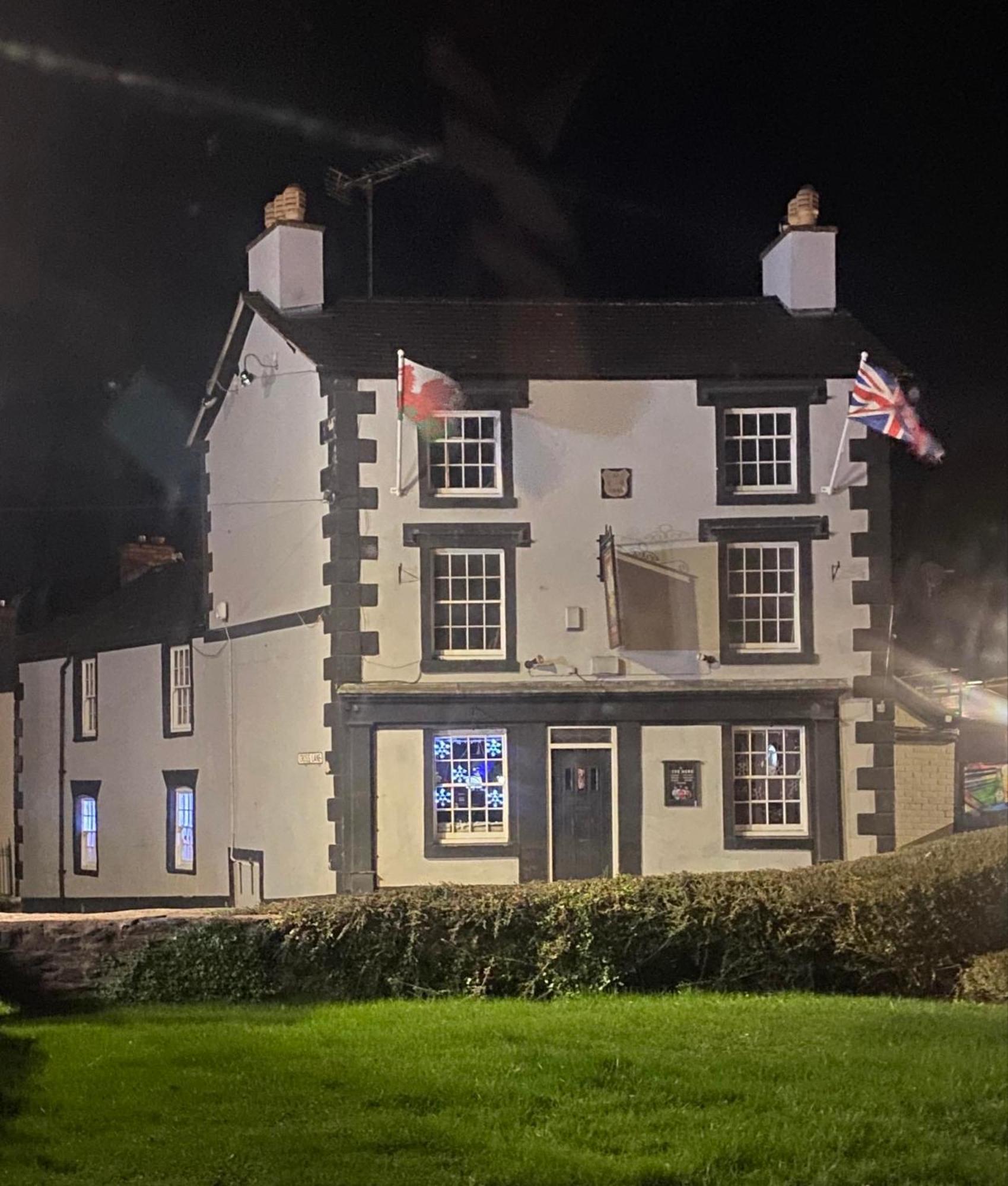 Prince Of Wales Pub And Accommodation Llangollen Kültér fotó